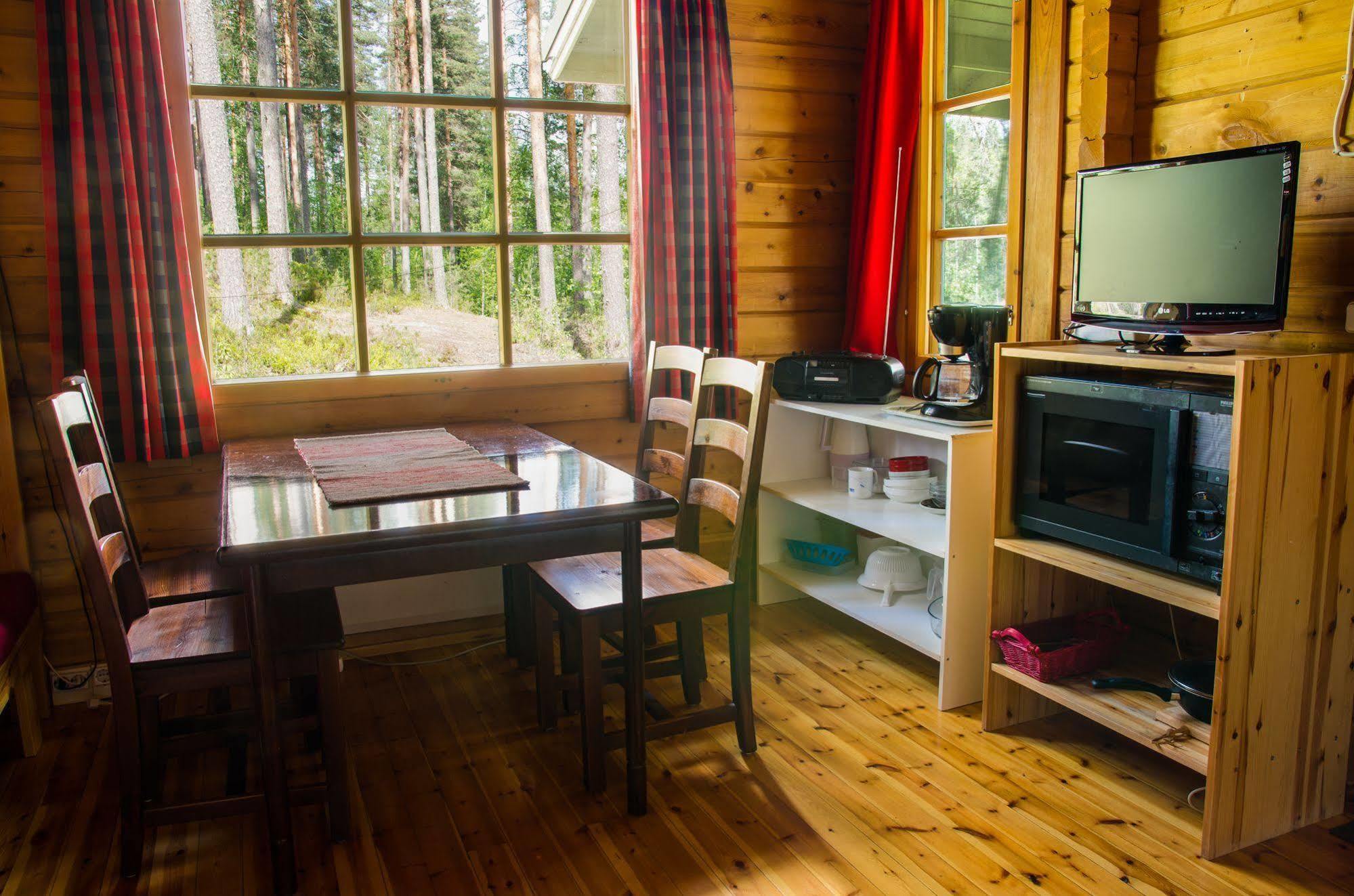 Ahvenlampi Camping Saarijarvi Exterior photo