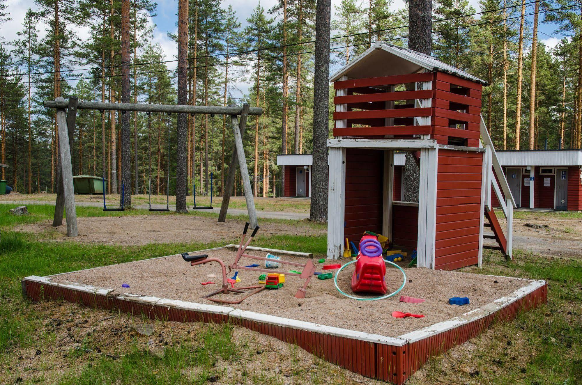 Ahvenlampi Camping Saarijarvi Exterior photo